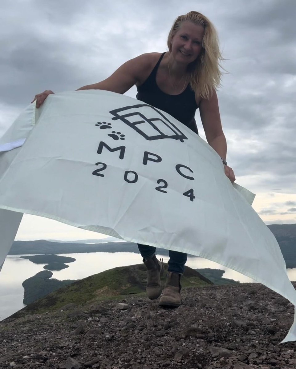 tarastravels's tweet photo. One of my favourite wee hills in Scotland, and I always seem to get (bring?) sunshine when I climb it. Well ok, not always, sometimes it’s liquid sunshine. 🙌🏼☀️💦🏴
And of course, being the #proudpeaker that I am, I’ve got to wave that #MPCflag at the top! 🥰💪🏼
#conichill #balmaha #scotland @MyPeakChallenge @SamHeughan @adventurepeaker @IslandPeakers