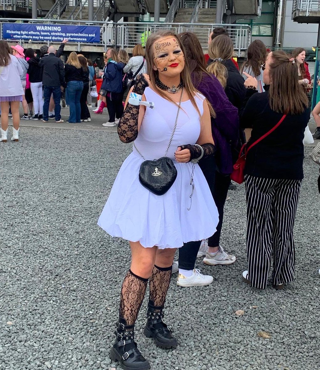 zoeeglenmakeup's tweet photo. fortnight🖤🩶🤍🪶 (yes i painted all of those tattoos on my face backwards in the mirror lol) #theerastour #tstheerastour #tstheerastouredinburgh #taylorswift @taylornation13 @taylorswift13 https://t.co/ZGowJCsWcH