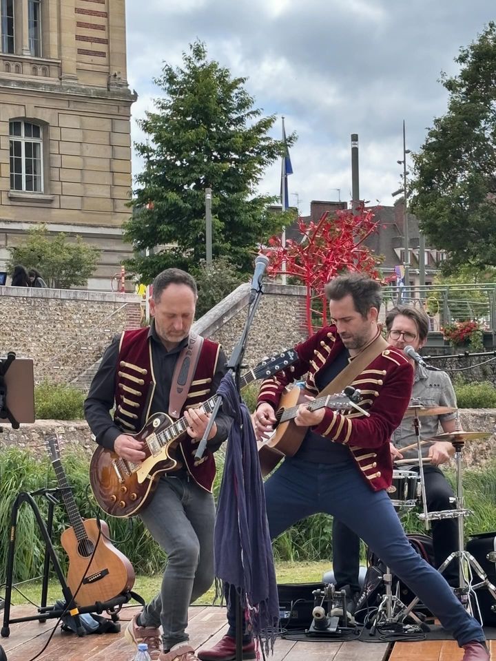 arthedone's tweet photo. Super moment à Évreux hier pour l'évènement "Envie de bouger le samedi".

Merci @VilleEvreux 

📸 Marco Basse #EDBS https://t.co/qIRlRJDcTY