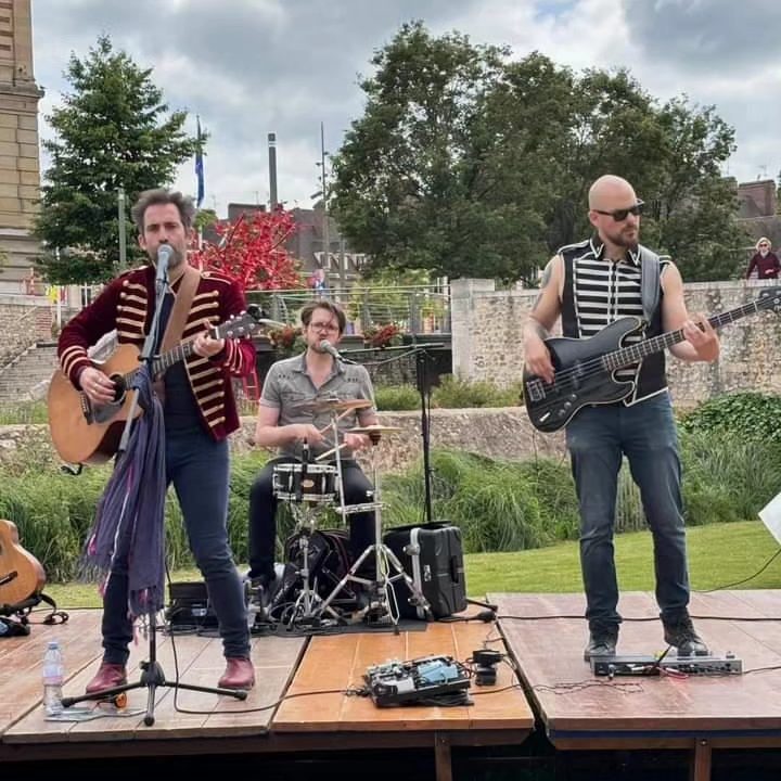 arthedone's tweet photo. Super moment à Évreux hier pour l'évènement "Envie de bouger le samedi".

Merci @VilleEvreux 

📸 Marco Basse #EDBS https://t.co/qIRlRJDcTY