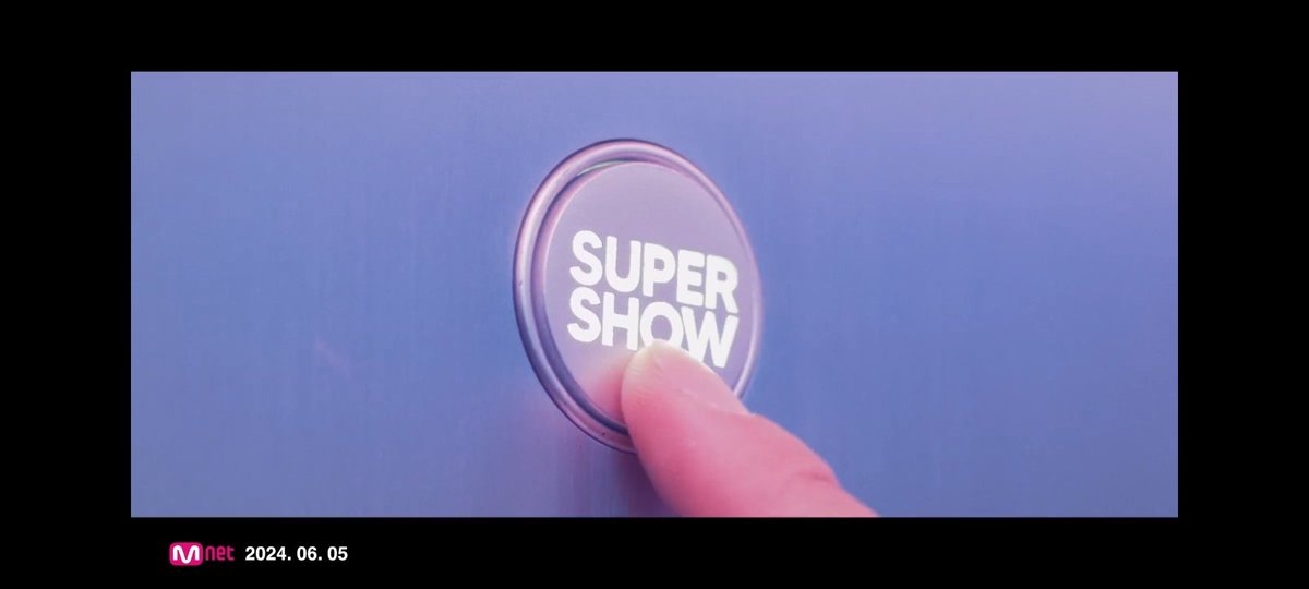 wonniemallow's tweet photo. Then they are reunite together as a one group, as super junior, for SUPER SHOW 

#ShowTime 
#슈퍼주니어 #SUPERJUNIOR
@SJofficial https://t.co/4QW6Pk7NgW