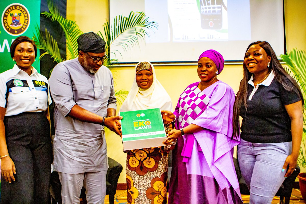 followlasg's tweet photo. LJLA FELLOWS LAUNCH EKO LAWS SIMPLIFIER APP TO BOOST LEGAL LITERACY IN LAGOS

https://t.co/IWnSpeZKae

@jidesanwoolu @drobafemihamzat @LJLAcademy @ayisatagbaje @Abi_Olusanya @opegeorge_mepb @gbenga_omo @gboyegaakosile @BSaluHundeyin @Mr_JAGs 
#LASG 
#AGreaterLagosRising https://t.co/SlXV1SPxJY