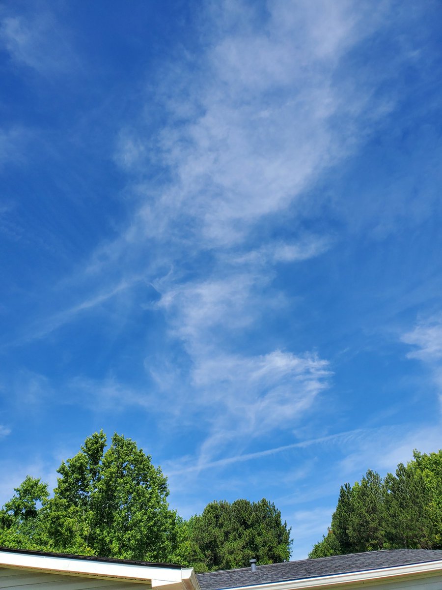 These are NOT CLOUDS, pure poison.