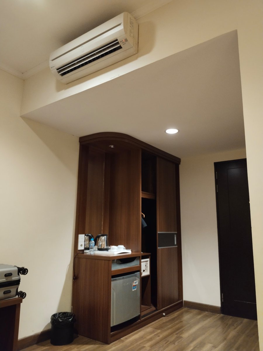 arkapijt's tweet photo. Yang mau pijit wa 085821928010
#pontianak https://t.co/3AstmWagnJ