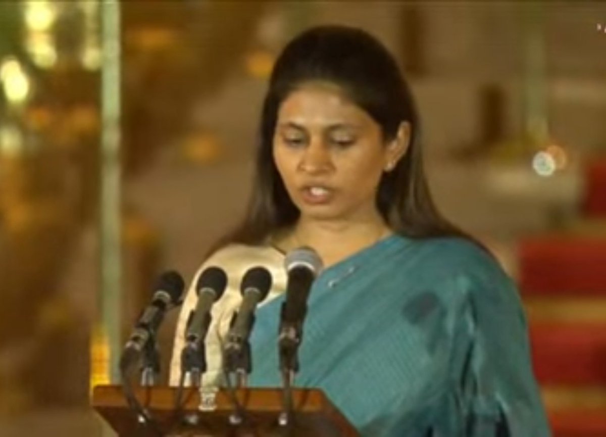 केंद्रीय राज्यमंत्री पदी निवड झाल्याबद्दल श्रीमती रक्षताई निखिल खडसे <a href="/khadseraksha/">Raksha Khadse</a> यांचे हार्दिक अभिनंदन!