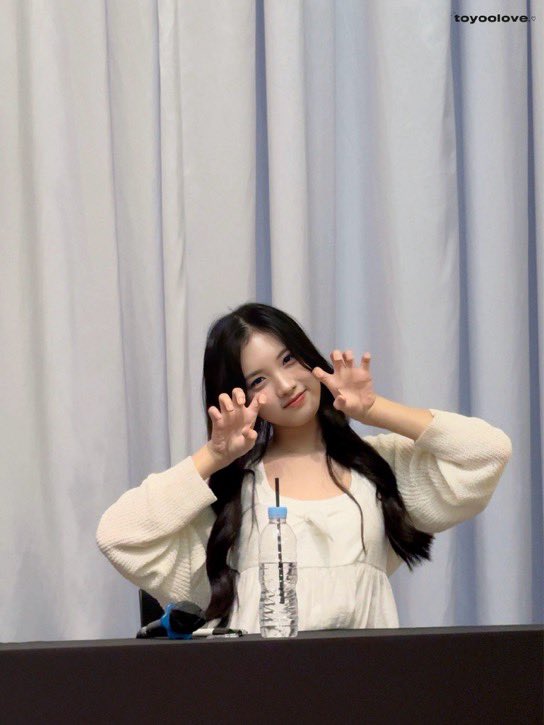 sullinfeed's tweet photo. my girlfriend

#S22 #설린 #Sullin #tripleS #트리플에스 #トリプルS https://t.co/4B5139hTTU