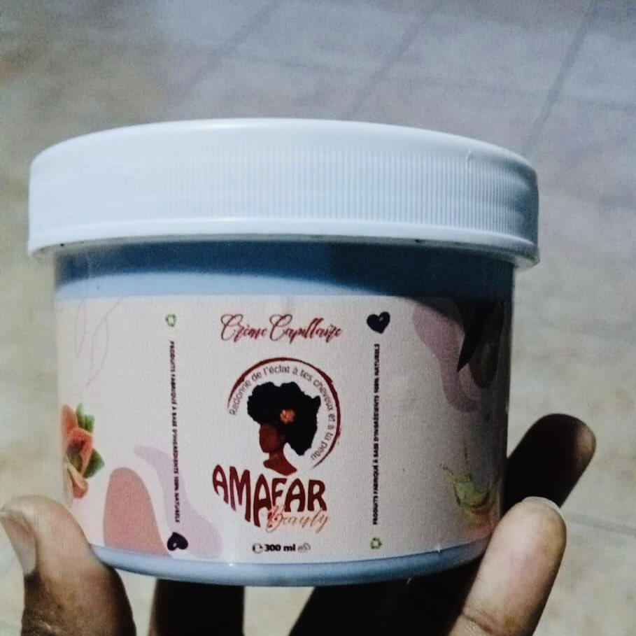 𝐂𝐥𝐢𝐞𝐧𝐭𝐞 𝐬𝐚𝐭𝐢𝐬𝐟𝐚𝐢𝐭𝐞 🧴🧼😶‍🌫️

Merci à la propriétaire de la marque de crème Capillaire et savon noir « AMAFAR BEAUTY » de m’avoir confié la conception de ses étiquettes ☺️🙏🏽

Besoin de mes services ? Cliquez ce lien👇🏽

wa.me/message/GRDOHQ…

#TT237 #RT #Douala