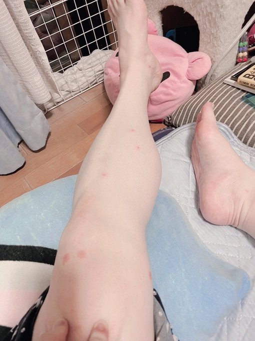 ๅทฆ่ใ ใใง8็ฎๆๅบใใใฆ็ฌใ
็งใฎ่กใฏ็พๅณใใ่๐ก