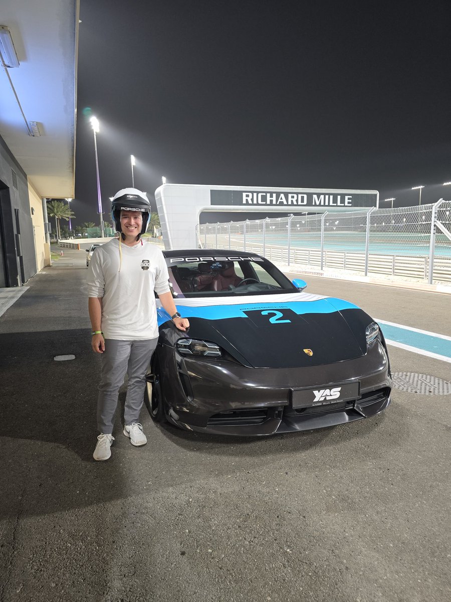 evanposocco's tweet photo. Coming to a Forumla 1 track near you 🏎🏁 #DriveYas https://t.co/AGNfZ27EAH