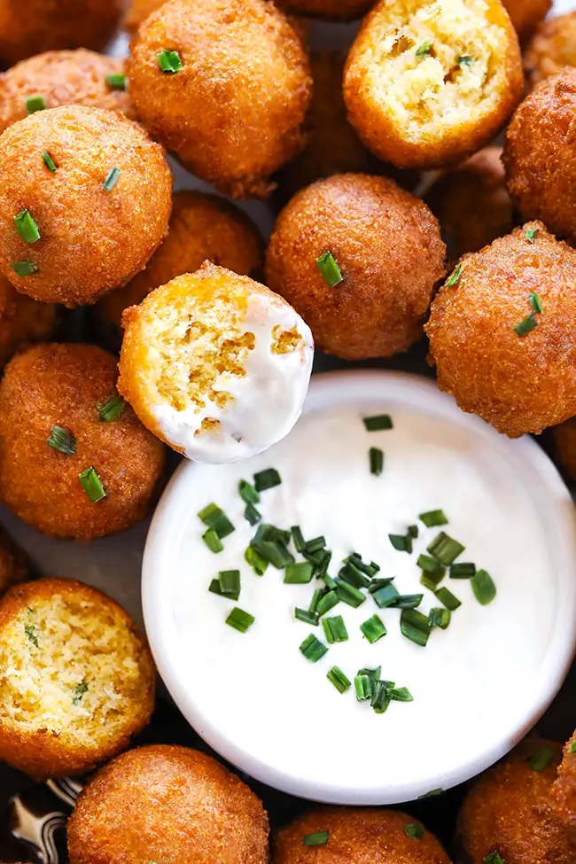 SwankyRecipes's tweet photo. Golden brown and served year round hush puppies are a classic side dish that compliments southern comfort food.
https://t.co/Vo71Ub6ai8 https://t.co/hYUXNR88ni