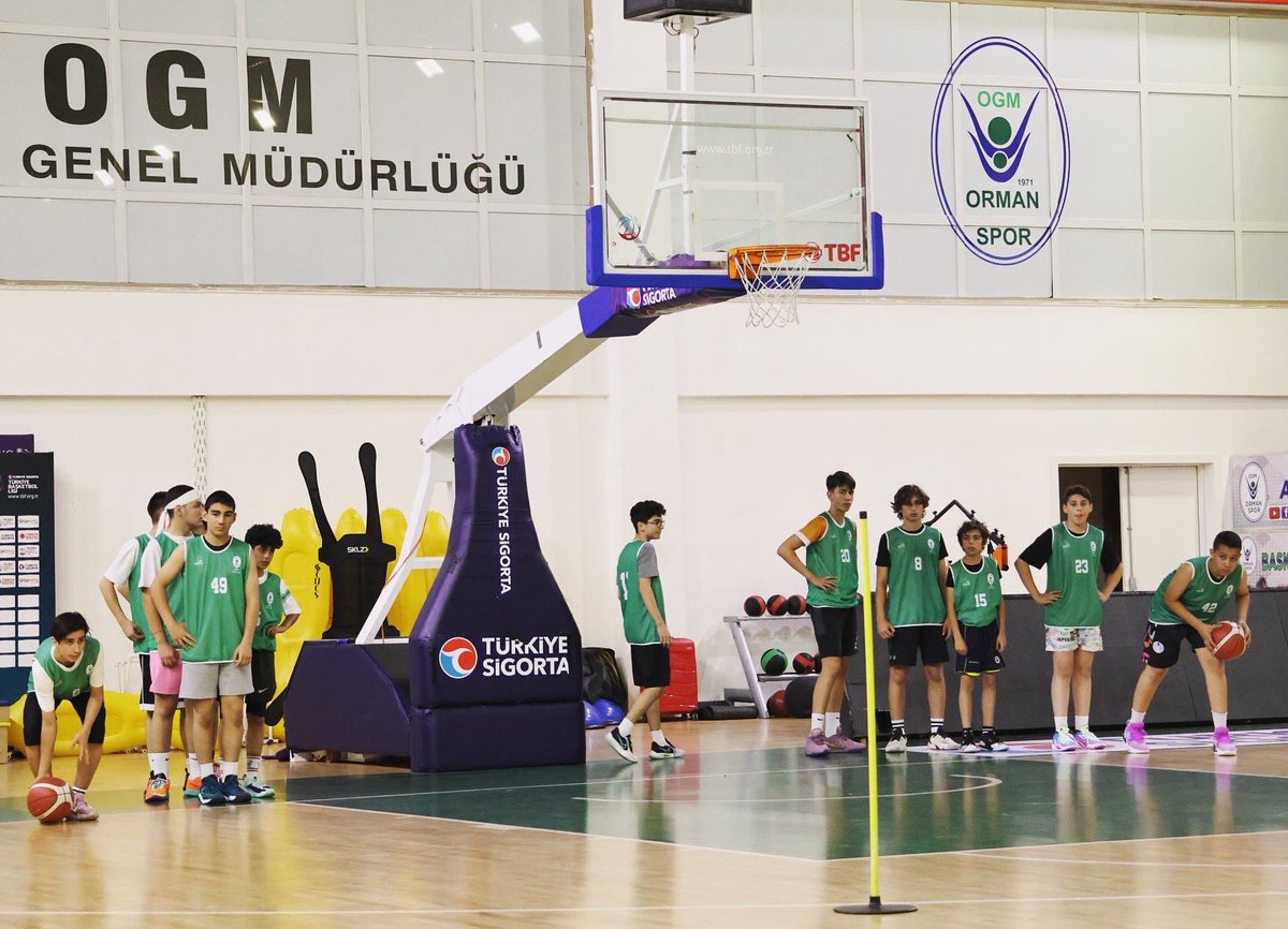 OGM_Ormanspor's tweet photo. 📷 | Seçmelerimizin ikinci gününde katılım gösteren tüm sporcularımıza ve değerli ailelerine teşekkür ederiz.💚🤍@ogmormansporaltyapi #ogmormanspor #altyapiakademi https://t.co/xNnMHSSF0T