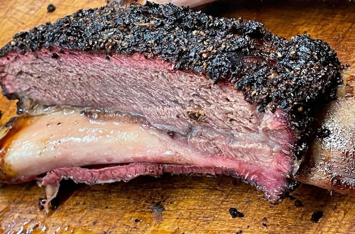brettsbbqshop's tweet photo. ☀️S U N D A Y  F U N D A Y☀️
Kicking things off with Happy Hour 11-9, ASTROS GAME SOUND ON, 
$1 WANGS &amp; a plethora of our “highly overrated &amp; very dry” central TX style BBQ! 
No ticket needed for the ‘Brett is on Expo�� show for lunch, it’s included with your meal! #HOUBBQ https://t.co/bnmWZrv3q7