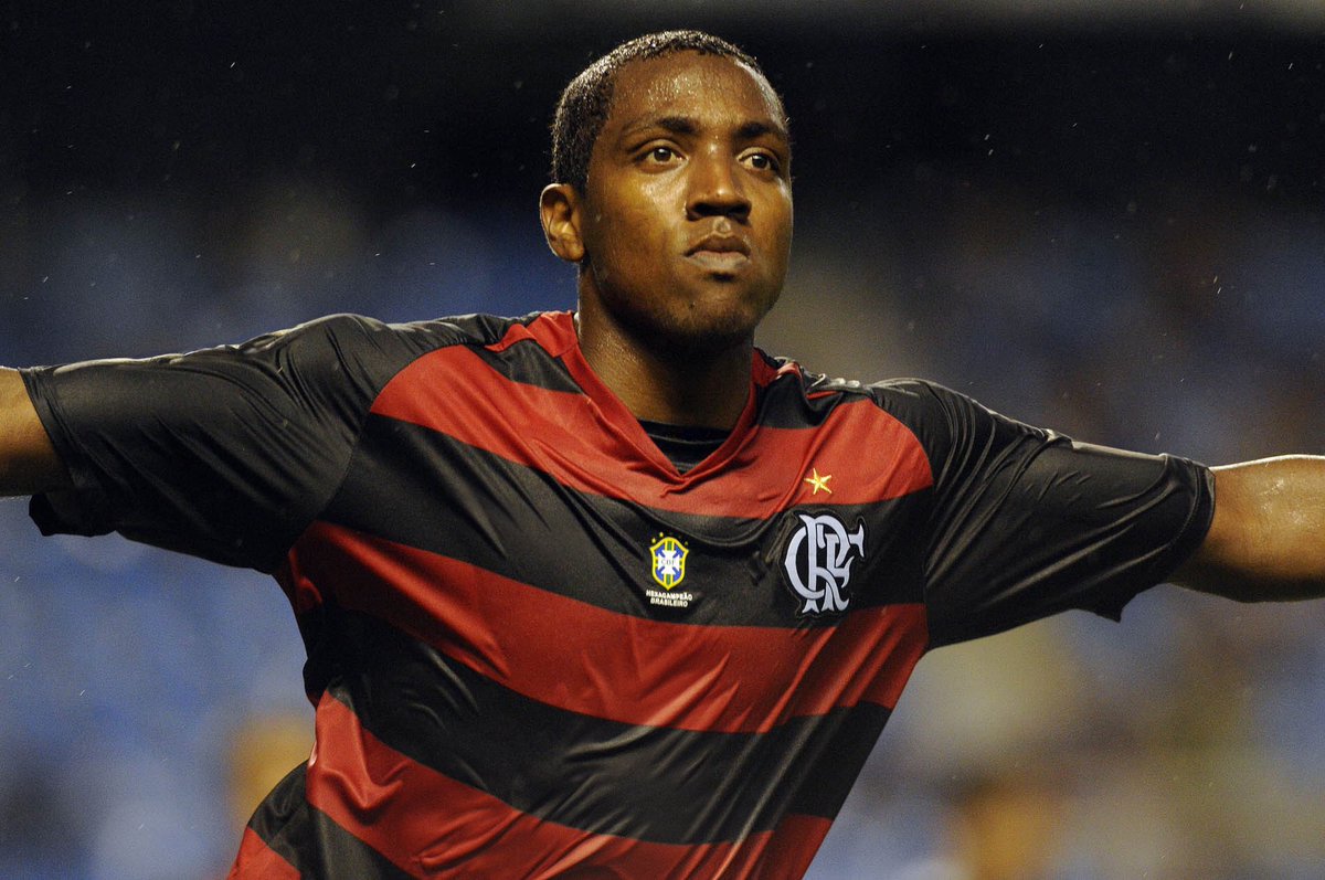 Flamengo_en's tweet photo. Happy birthday to an idol, Renato Abreu! 🥳 https://t.co/JwHnHiHbAa