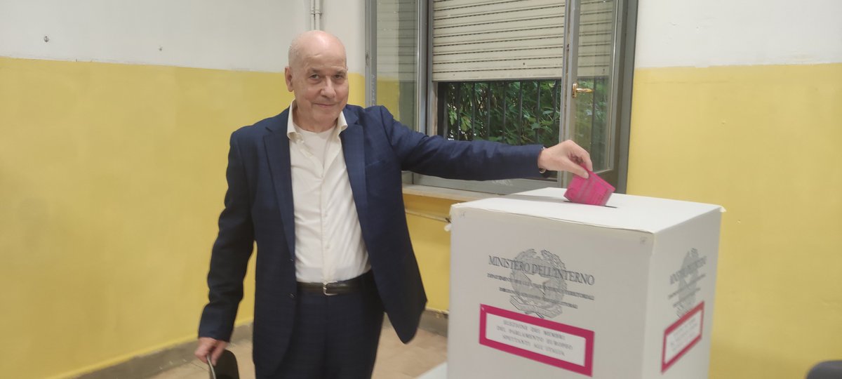 v_manduca's tweet photo. Tutti a votare. C'è ancora tempo e possiamo contenere l 'avanzata della più temibile dittatura: l' astensionismo https://t.co/WPwyuYXIRe