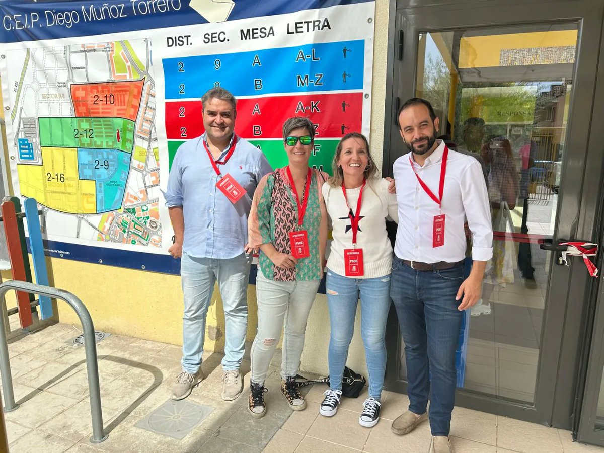 PSOEValdemoro's tweet photo. Hoy, los colegios de  #Valdemoro se han transformado en centros de votación, acogiendo a ciudadanos comprometidos que ejercen su derecho al voto. 
Vota con la zurda.
#9Junio #VotaPSOE #MasTeresa https://t.co/JksVWD6nZ4