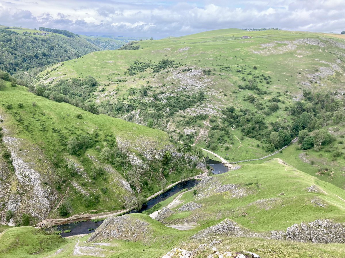SenseSimon's tweet photo. In God’s country x #Derbyshire #ThorpeCloud https://t.co/J7M5uO51Mr