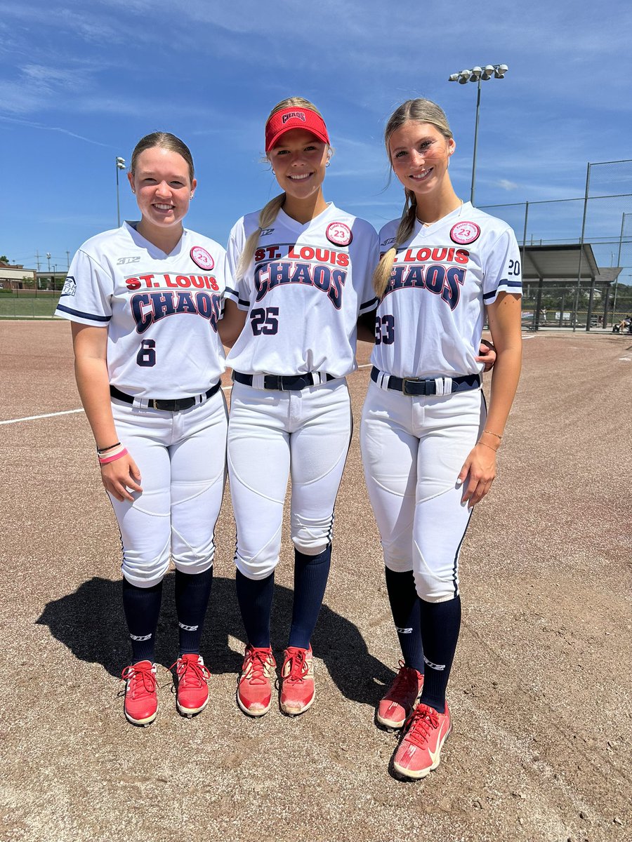 Our Kendall Johnson Scholarship Award Winners from 2023 &amp; 2024 on this beautiful Sunday morning!💕🦋<a href="/jones_addyson6/">Addyson Jones (AJ)</a> <a href="/MazzolaSophi/">sophi mazzola</a> <a href="/laurennichols33/">Lauren</a> <a href="/StLChaos/">StL Chaos</a>