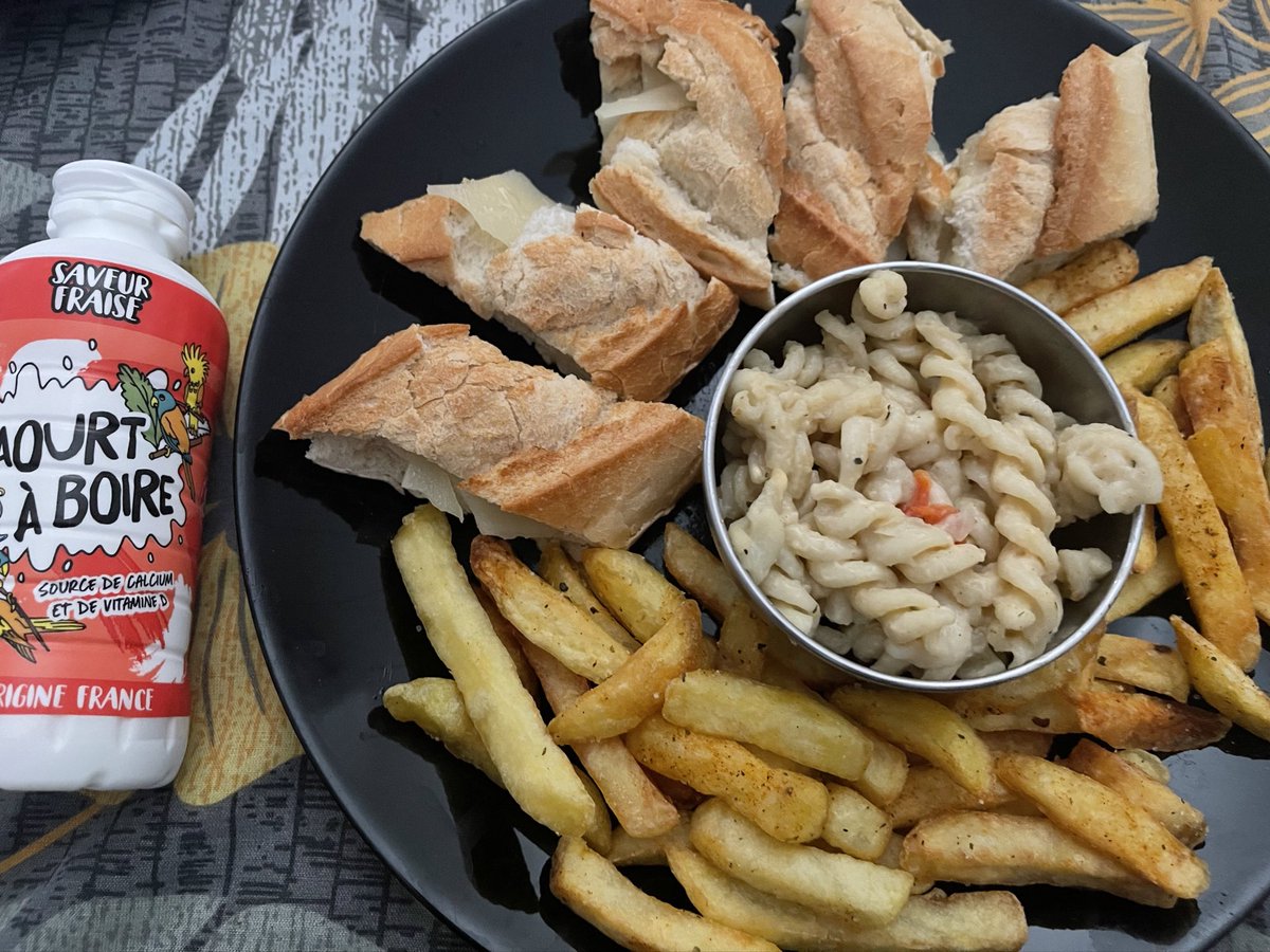 Muneebable's tweet photo. Wife made a snack which is keeping me calm. https://t.co/vyC9yuMoCa