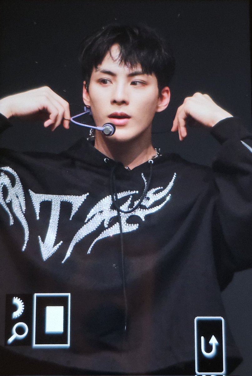 ipple0826's tweet photo. 240609 TAN FANCON
팬콘 열어줘서 고마워❤️
#서성혁 #성혁 #TAN #티에이엔 https://t.co/8r3CuPqWdK