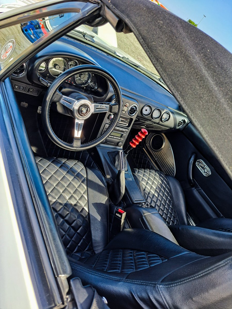 InCarNation_jp's tweet photo. Sotto il bikini cosa c'è? 👙🔞
☆
☆
☆
#In #Car #Nation #Miata #Bikini #Interior #Nakamae #Nardi #KGWorks #RevLimiter #RSproducts #LikeWise #GRacing #ShortShifter #MisanoWorldCircuit #JapaneseCarsMeeting #2024 https://t.co/5me9oDp2k4