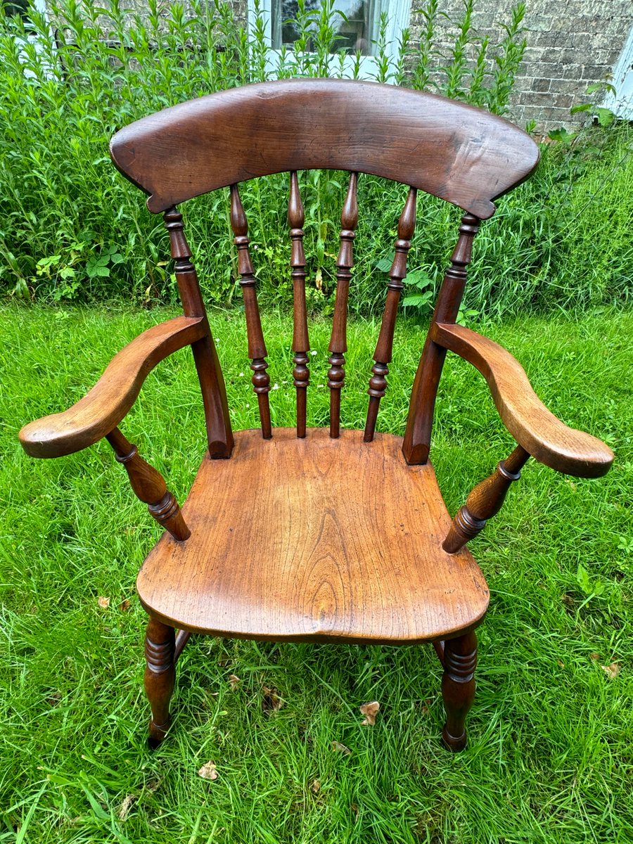 jhjparker's tweet photo. Roman #windsorarmchair, probably #Nottinghamshire, possibly John Stenton of Worksop, more likely father (1807-1863), than son (1829-1883) #regionalfurniture https://t.co/8q9trzfrAk