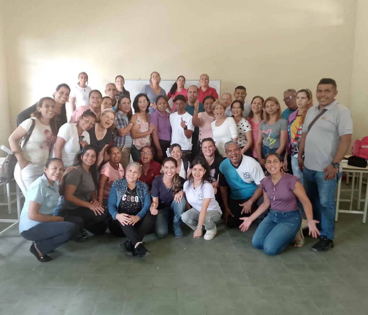 SomosUnem's tweet image. #Entérate 🗣️|| Este 🗓️ #08Jun la #UTGUCarabobo y los integrantes de Secretaría Situada Local 📌 llevaron a cabo una Jornada de Formación sobre la 🗺️ Cartografía Social, en la que participó la Vocera 👩 de Comunalización de la #ULGUSanJosé y los estudiantes.
#1x10VictoriaPerfecta