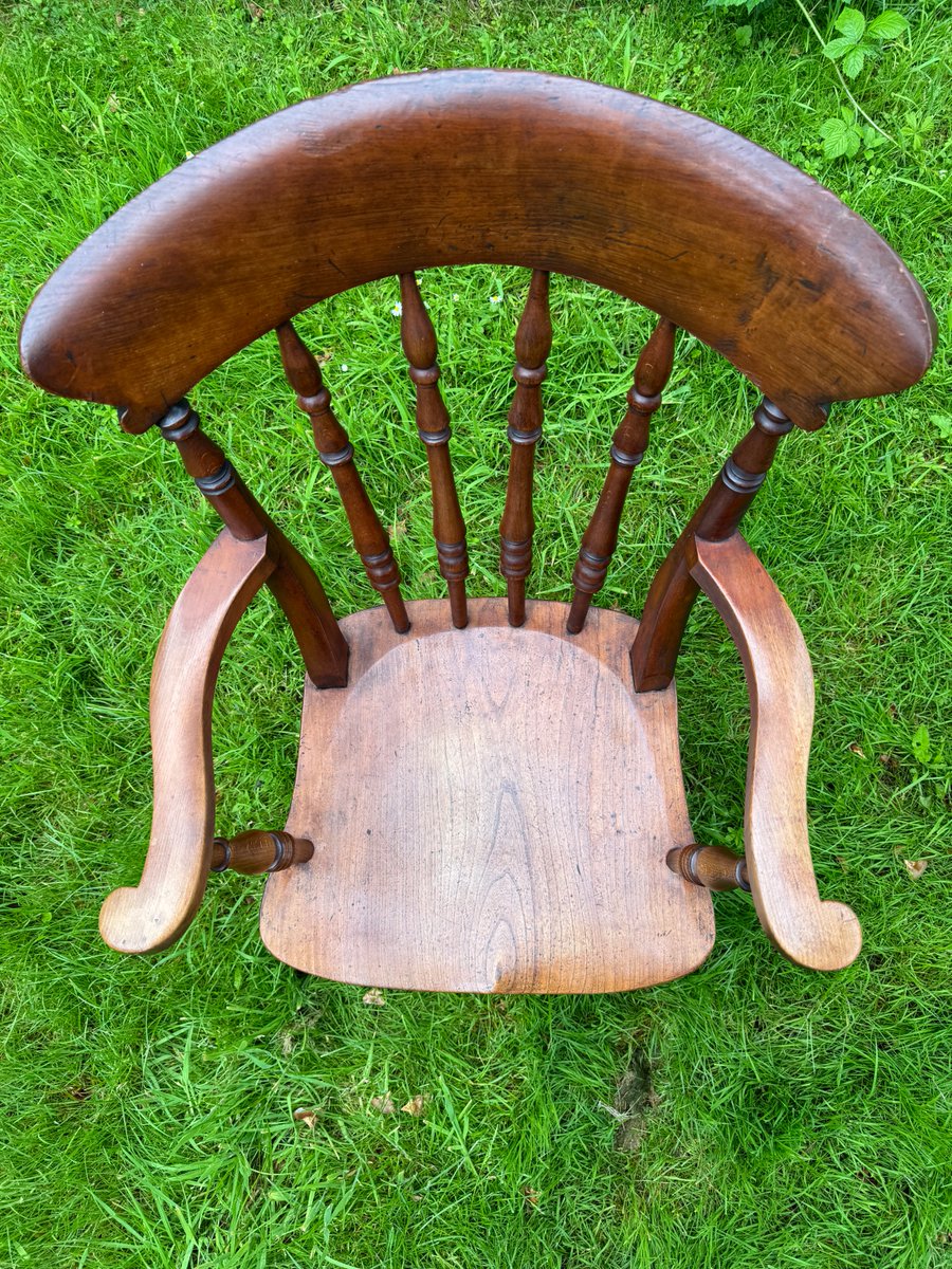 jhjparker's tweet photo. Roman #windsorarmchair, probably #Nottinghamshire, possibly John Stenton of Worksop, more likely father (1807-1863), than son (1829-1883) #regionalfurniture https://t.co/8q9trzfrAk