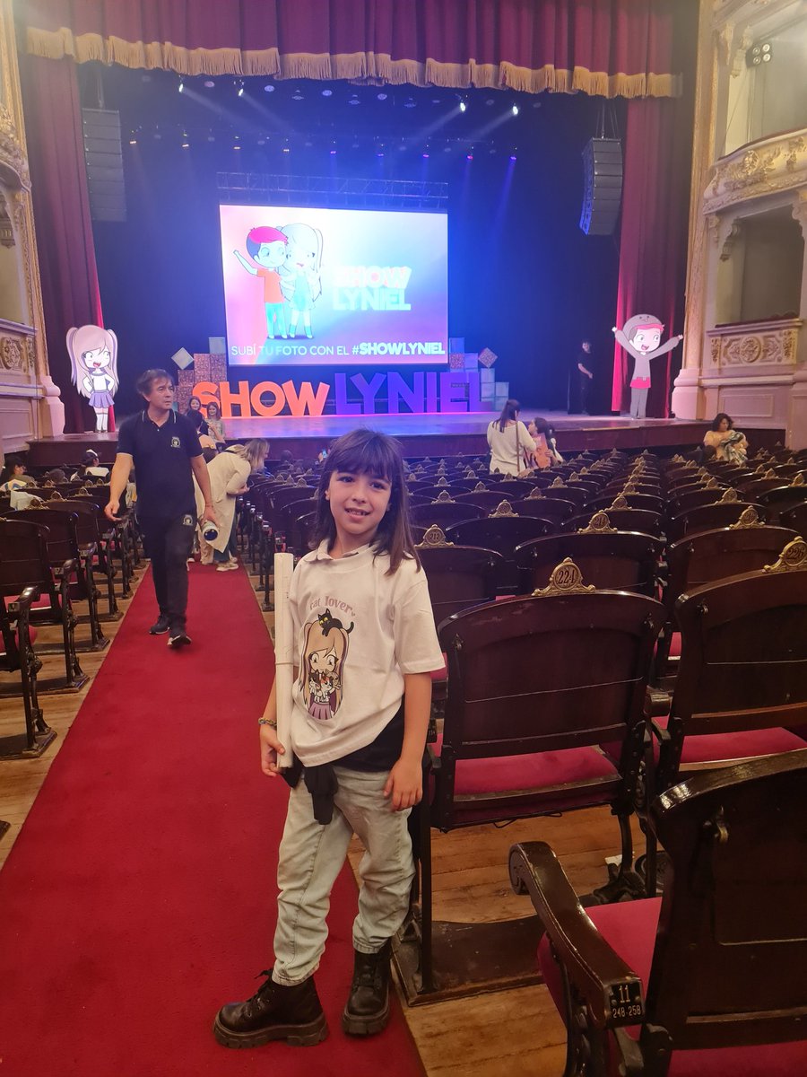 BetRullo's tweet photo. #ShowLyniel esperando el show https://t.co/UtYRc2osA8