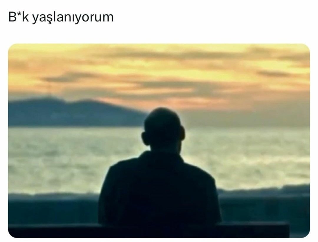 haticeylmzo's tweet photo. Dünden beri kendimi böyle motive ediyorum https://t.co/nwRx2L2NcQ
