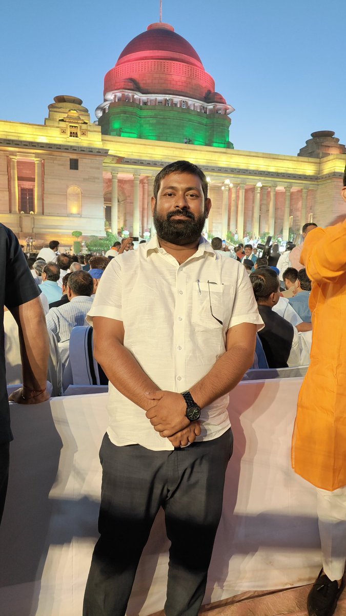 a_balua's tweet photo. मैं, नरेंद्र दामोदरदास मोदी…

इस कालजयी और ऐतिहासिक क्षण का साक्षी बनने का सुअवसर प्राप्त हुआ। केन्द्र में मोदी सरकार 3.O का पल गौरवान्वित करने वाला है।
आगामी असाधारण कार्यकाल के लिए मोदी सरकार को बहुत-बहुत शुभकामनाएँ। 

#ModiAgain @BJP4Bihar @samrat4bjp @narendramodi https://t.co/ROVp79d9hZ