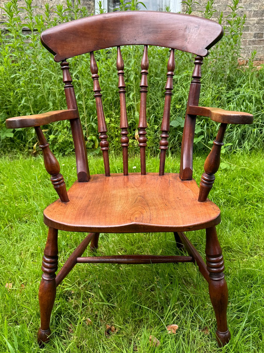 jhjparker's tweet photo. Roman #windsorarmchair, probably #Nottinghamshire, possibly John Stenton of Worksop, more likely father (1807-1863), than son (1829-1883) #regionalfurniture https://t.co/8q9trzfrAk