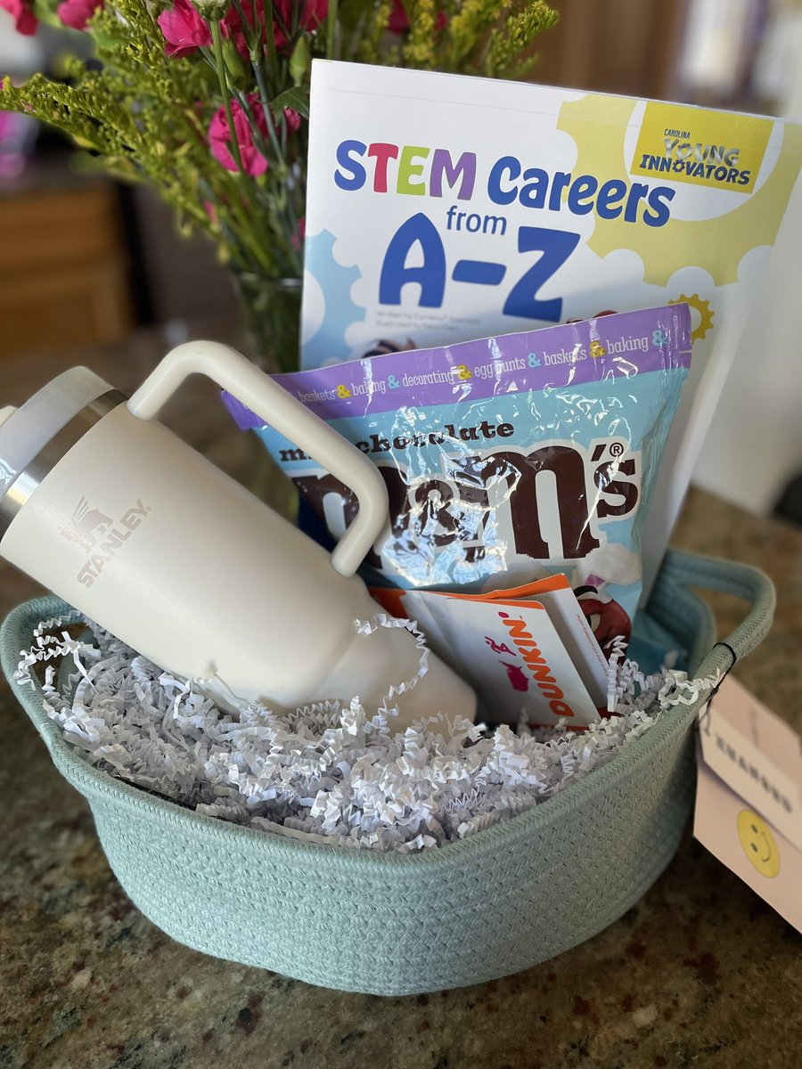 Daria Hendrickson tweet media