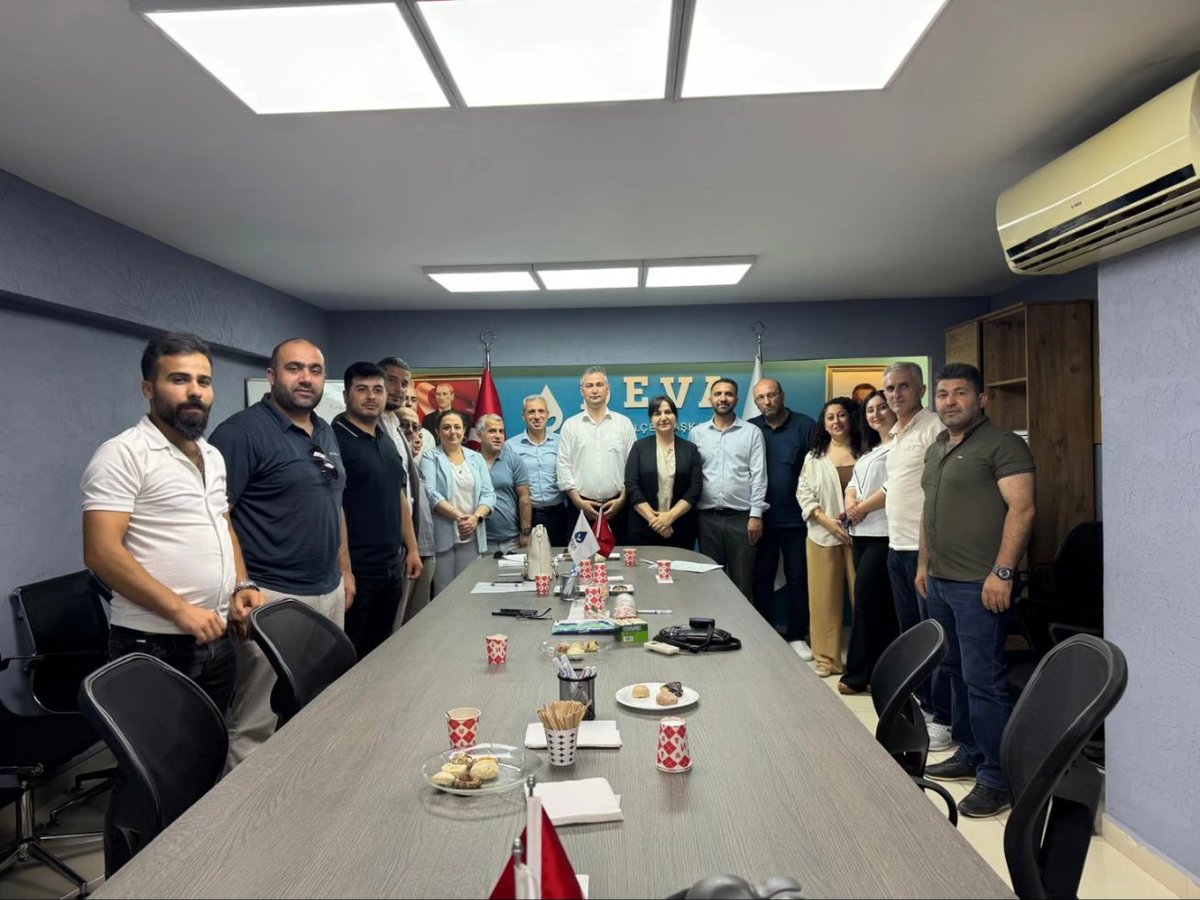 gebzeyedeva's tweet image. #DevaPartisi Çayırova İlçe Başkanlığının Pazar günü olağan genel Kurulu gerçekleştirildi.

Çayırova ilçe Başkanı seçilen İbrahim Çamkerten'e ve yönetimine Başarılar dileriz.

Deva Partisi Gebze ilçe Başkanı 
Ahmet Demirtaş