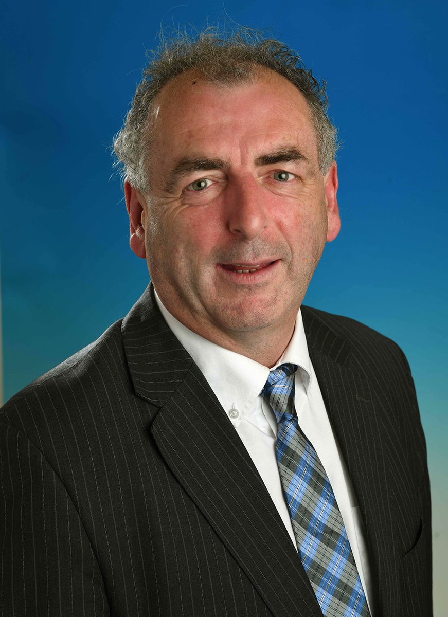 NuachtBnG's tweet photo. I dtoghcheantar Neidín, athtoghadh na comhairleoirí Johnny Healy Rae (NS), agus Michael Cahill (FF) ar an gcéad chomhaireamh.
Tá a suíocháin coimeádta ag muintir Healy Rae ar fad. Ath-toghadh Jackie aréir in Oileán Ciarraí, agus bhí Maura i gceann an tslua i gCill Áirne. https://t.co/BFKSQZshjd
