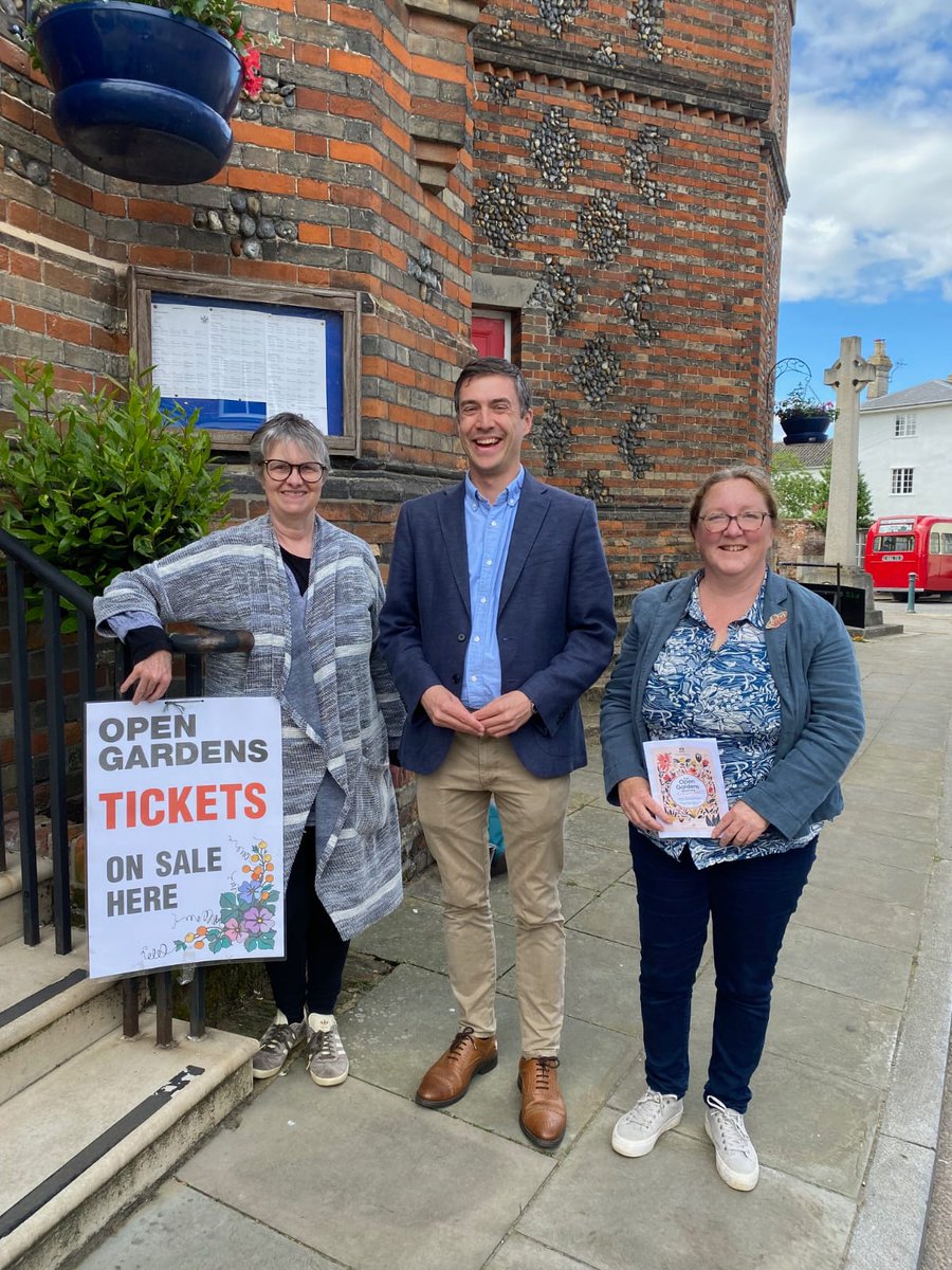 AdrianRamsay's tweet image. What a fantastic weekend! A real buzz at our #WaveneyValley action weekend in #Diss, with more and more voters telling us they are going Green here in #GE2024.

Really enjoyed #Eye Open Gardens and taking part in #TheBigHelpOut weekend too.

If you would like to get involved with