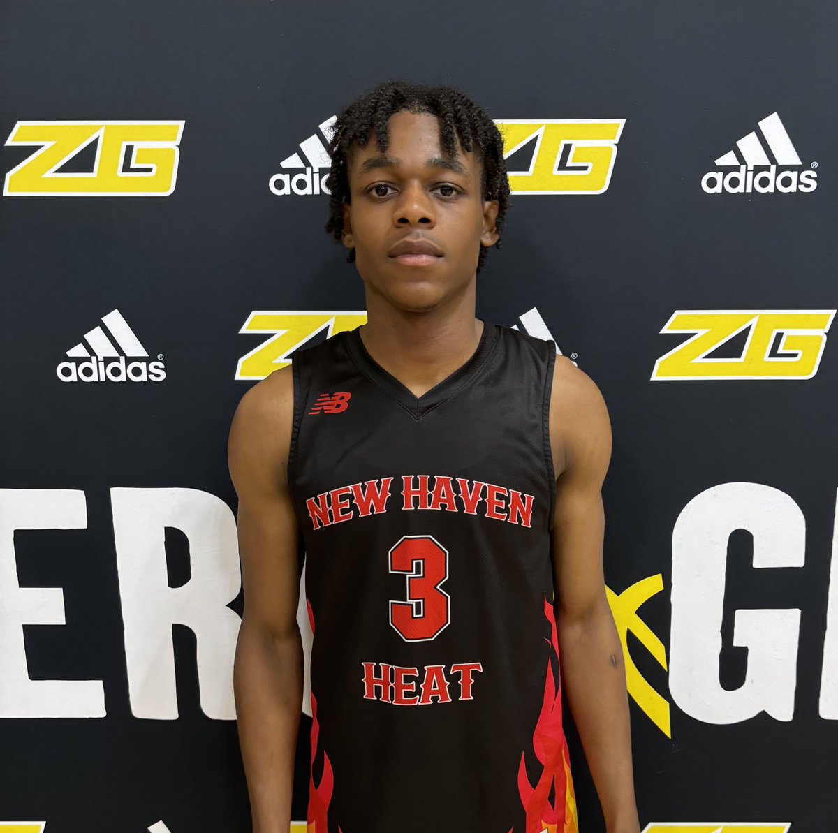 New England Recruiting Report NERRHoops (@nerrhoops) on Twitter photo Good weekend so far for reigining CIAC state champion & <a href="/NewHavenHeatFam/">NewHavenHeatFamily</a> guard Travis Upchurch.
Upchurch uses his elite handle to keep defenders on their heels, flicks passes and creates for others and attacks the rim on drives. Good weekend so far for reigining CIAC state champion & <a href="/NewHavenHeatFam/">NewHavenHeatFamily</a> guard Travis Upchurch.
Upchurch uses his elite handle to keep defenders on their heels, flicks passes and creates for others and attacks the rim on drives.