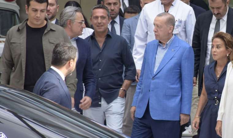 allahvedinyalan's tweet photo. ülkenin cumhurbaşkanının yanında ali koc https://t.co/QZPPUQKdR6