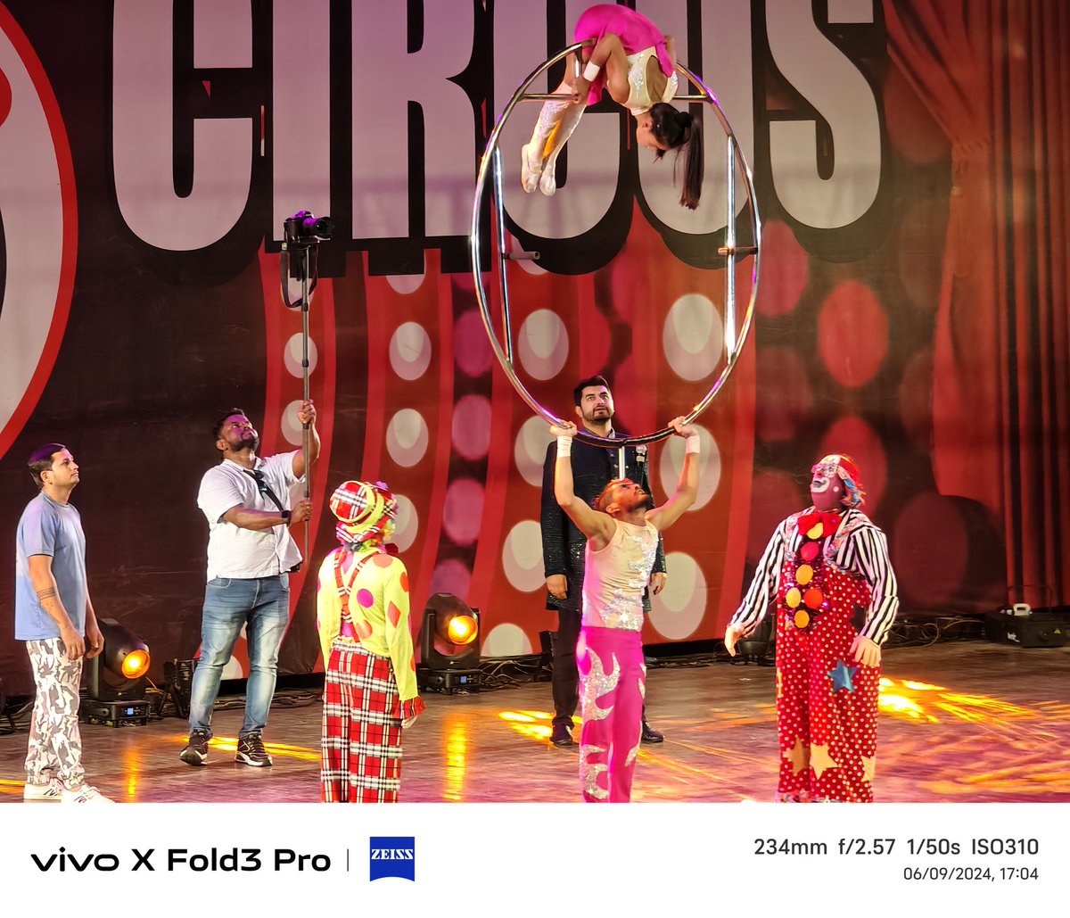 Pbhajanka's tweet photo. Just like Vivo X100 Pro &amp; Vivo X Fold3 Pro amazed me with its camera capabilities. Here are some clicks from my visit to a circus today #RamboCircus #VivoXFold3Pro #Vivo #lowlight #artificiallighting 
1/4 https://t.co/iqaXMqiuQB