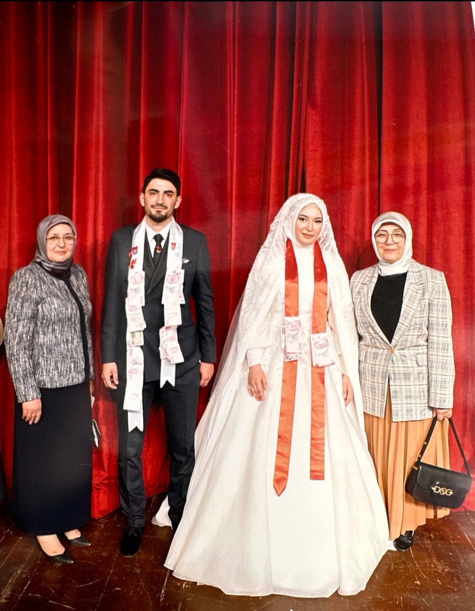 NurdanOzavc's tweet photo. Ana kademe başkan yardımcımız @RTayyipTelci kardeşi  Süheyl Hamza ve Nurcan  kardeşlerimizin nikahına katılım sağladık. 
Genç ciftlere ömür boyu mutluluklar diliyorum.
@AKKadinSisli https://t.co/euNNlBiliU