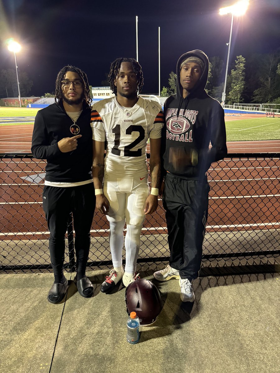 donaiz barker 🥇 tweet media
