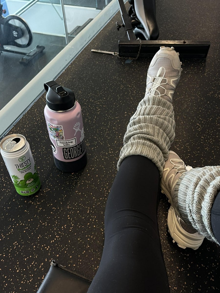 Sacha40989764's tweet photo. 🏋️ Weekly workout
When I was a sporty girl <33
I went to the gym five times last week...
Someone is addicted to exercise https://t.co/7p2tVPyXmi