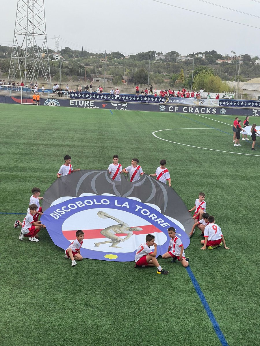 discobolo_fem's tweet photo. ¡CAMPEONAS DE LA COMUNIDAD VALENCIANA! 

🏆😎

Una vez más, estás futbolistas, lo volvieron hacer. 

DO-BLE-TE 📝

La consecución del título de copa + liga, hace que sea histórico en el club. 

Mentalidad, carácter y corazón.💭 https://t.co/xPDev0HloE