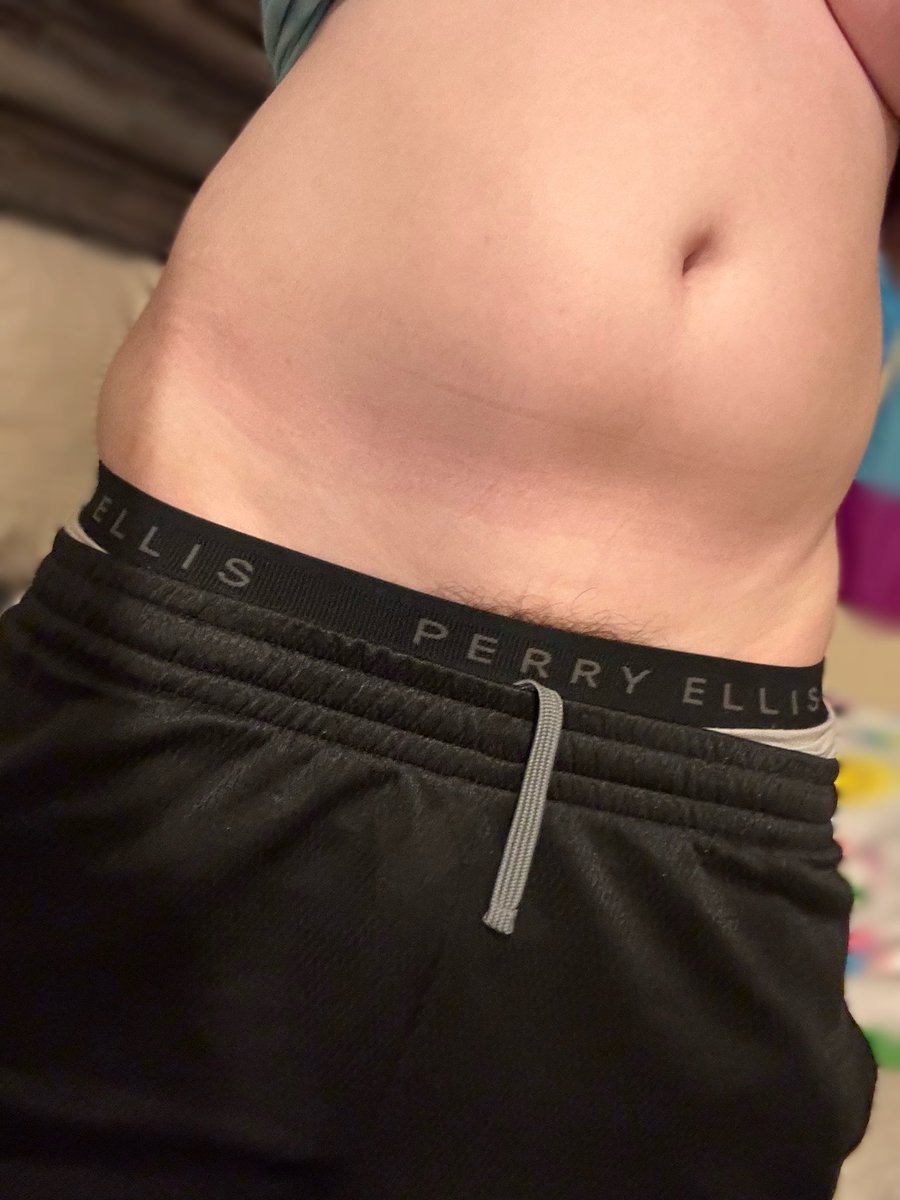 TwinkTboy's tweet photo. what would you do if you could grab my cute hips~?

even more on my OnlyFans, ceck the comments 🤭👇 https://t.co/avRFK1p1cD