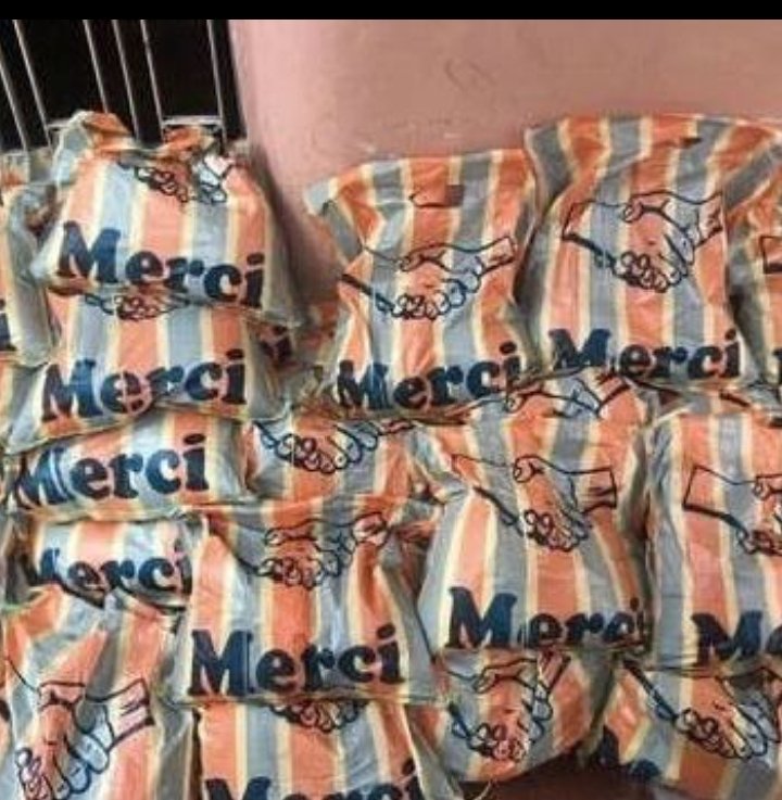 F_isaacLisamba's tweet photo. Nous avons apporté notre aide alimentaires à l'orphelinat #Saint_Charles vivres frais et tant d'autres ont été donnés. https://t.co/osWXP14JG1