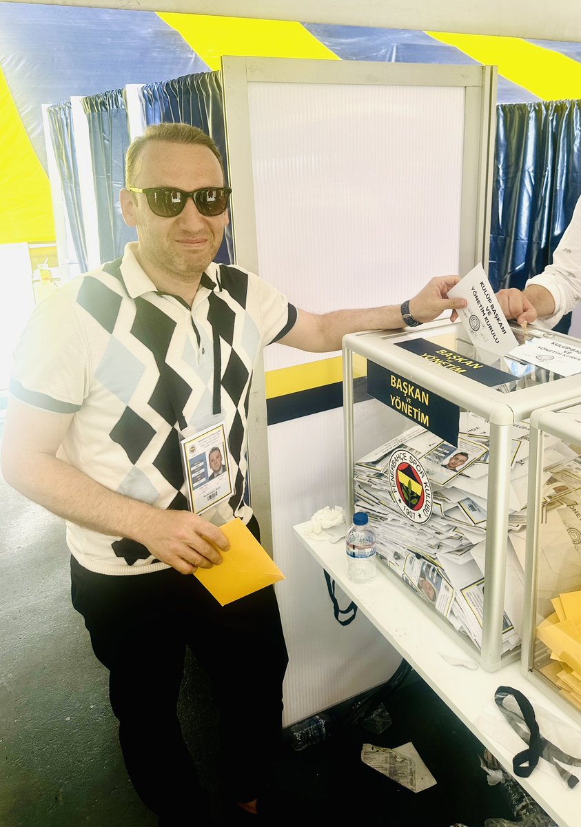 Kaybeden yok. Kazanan Fenerbahçe 💙💛 Başkan Ali Koç için şampiyonluk ve kupaların gelmesi şart. Benim gibi oy verenlerin ortak beyanı “son şans  artık”