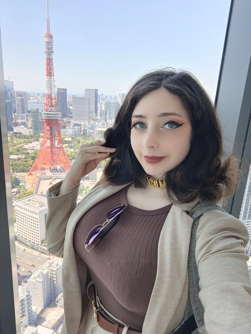 Isn&rsquo;t Paris beautiful? 🙃 https://t.co/nP5mjzeeYN<a href="/tag/cosplay"class="tags"><span>#cosplay</span></a><a href="/tag/nikke"class="tags"><span>#nikke</span></a>
