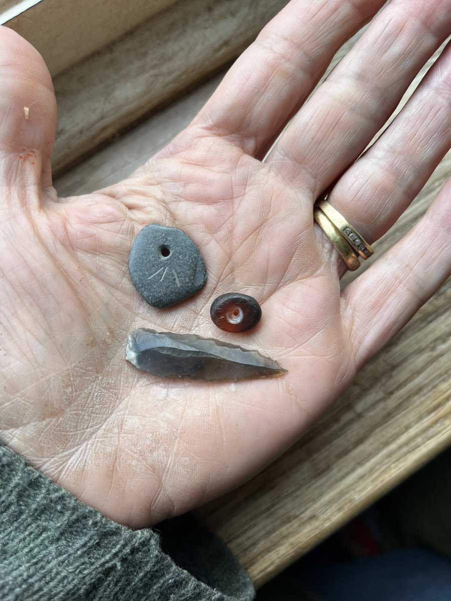 AmyJaneBeer's tweet photo. Today I spent three wonderful hours in the long ago and I made real stuff. Delighted with my shale pendant, amber bead, and wobbly pot. All is well, as long as someone else was catching dinner. Thanks so much @MesoPip @AndyNeedhamArch @YEARCentre @YorkFestofIdeas https://t.co/EuZpnrjByp