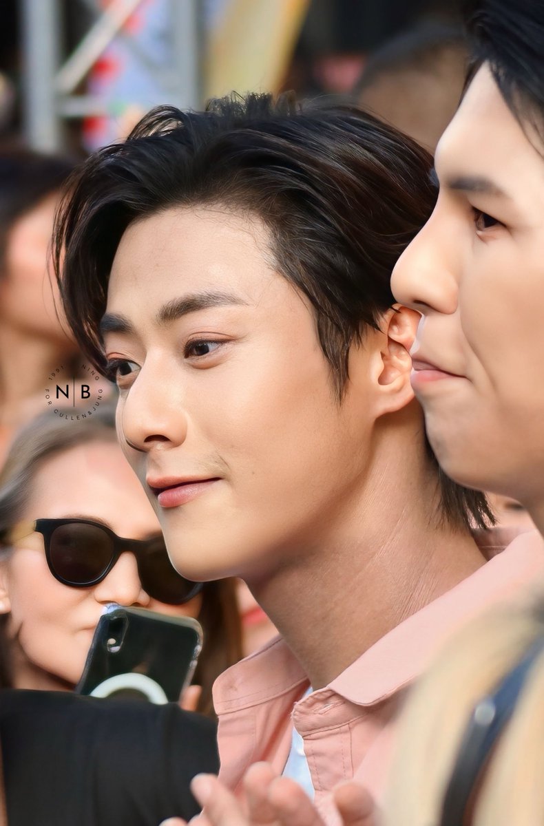 nxng1991's tweet photo. พี่จองกลับไปยิ้มแบบเดิมได้ไหมคะ ยิ้มอ้าๆงับๆของพี่อะ ถ้าพี่ปล่อยให้เป็นแบบนี้ต่อไป ประชาชนจะอยู่กันไม่ได้นะคะ 🫠 https://t.co/AuWZ6FFOBD