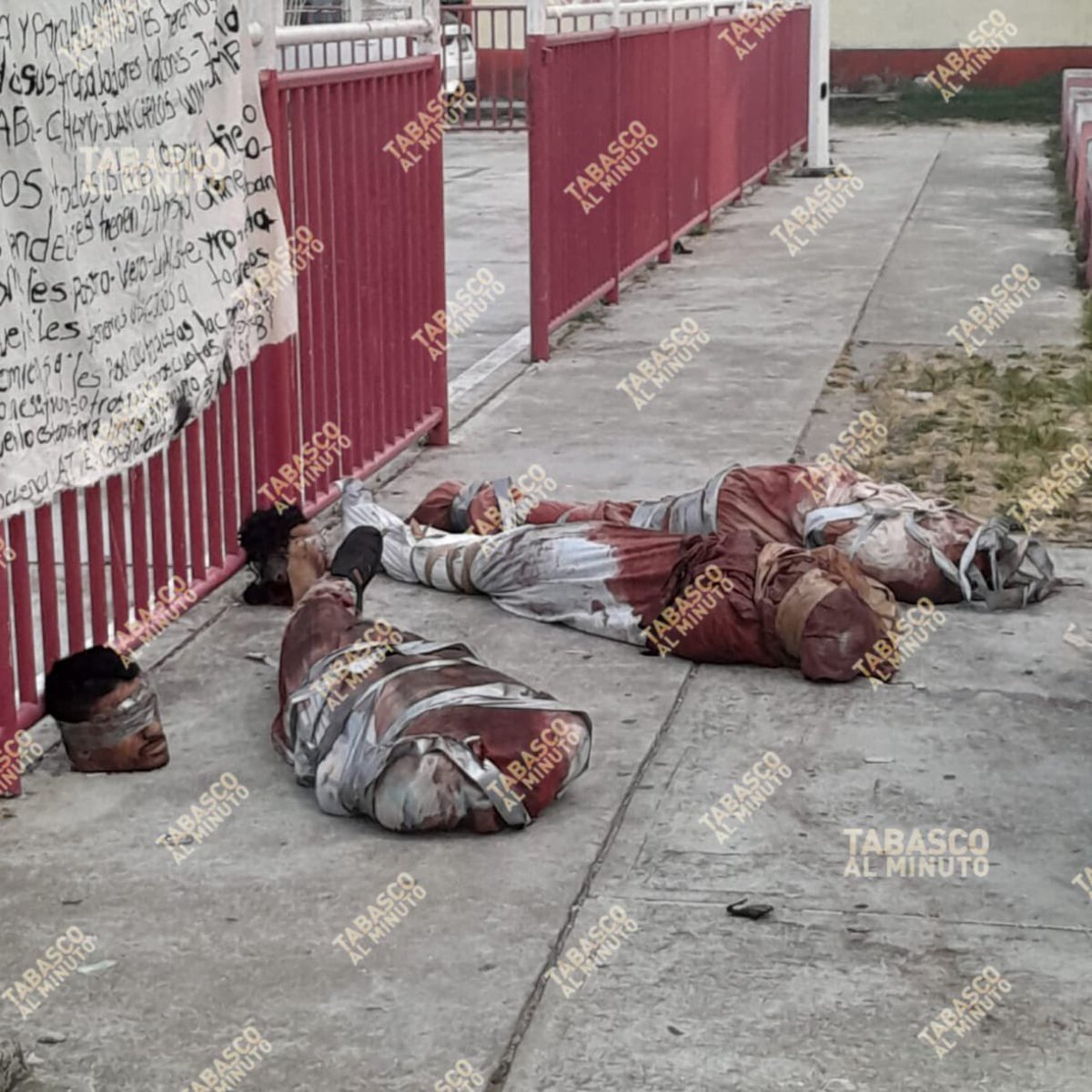 Neoliberalover tweet media