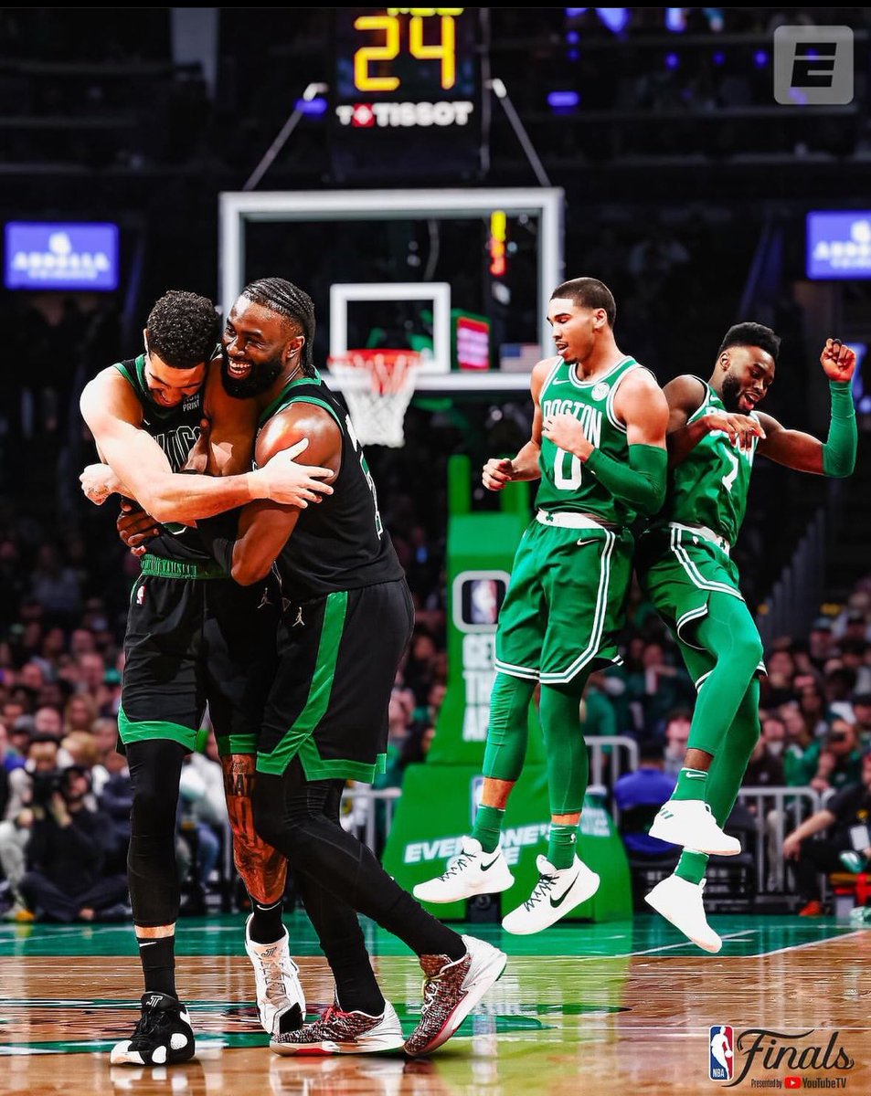 Bri Marie D tweet media